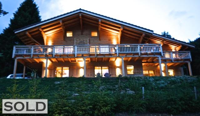 CHALET, CHATEAU D’OEX. REF: 070. BEAUTIFULLY RENOVATED & ENLARGED CHALET