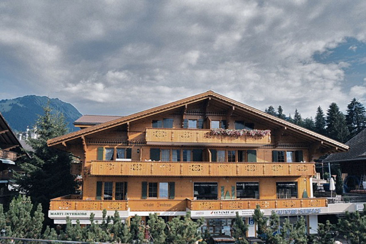 CENTRALLY LOCATED APARTMENT, GSTAAD,  REF: 072