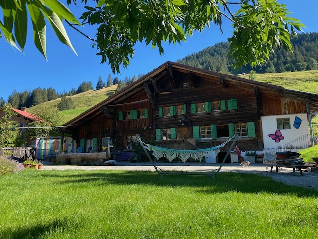 Farmhouse, Les Ciernes- Picat. Parc Naturel Regional.  Rougemont 1659 Ref: 088.